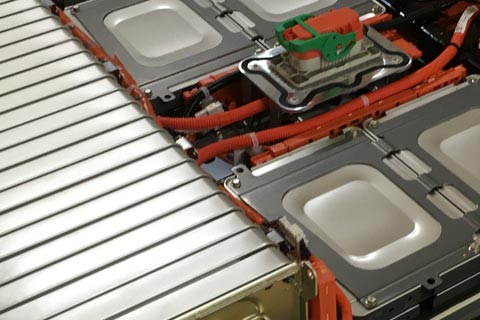 七星关杨家湾电动车电池回收价格✔专业回收汽车电池✔电池回收多少钱一斤